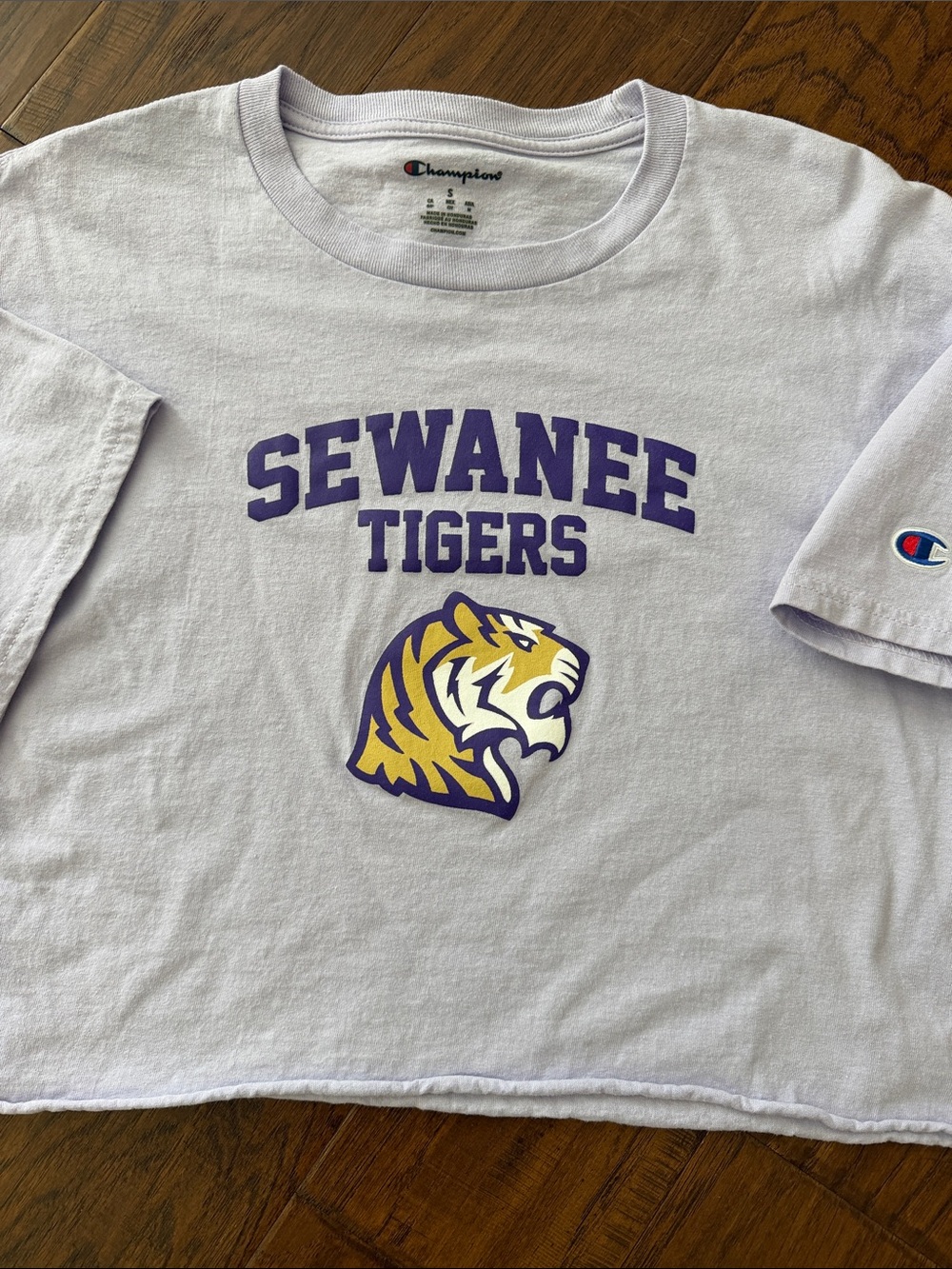 Women’s Champion light purple Sewanee Tigers Logo cropped Tee shirt